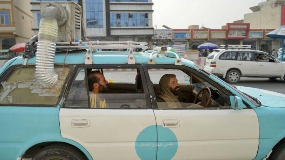 Viral 'Desi Jugaad': Afghanistan Taxi Drivers Create DIY Car Coolers To Beat 40°C Heat, Claim 'Works Better Than AC' | WATCH Viral 'Desi Jugaad': Afghanistan Taxi Drivers Create DIY Car Coolers To Beat 40°C Heat, Claim 'Works Better Than AC' | WATCH