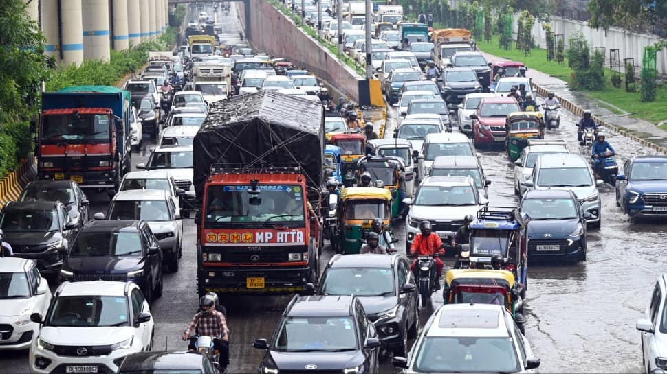 IMD Forecasts Widespread Rain Across India Till July 17; Delhi-NCR Grapples With Severe Waterlogging, Traffic Chaos
