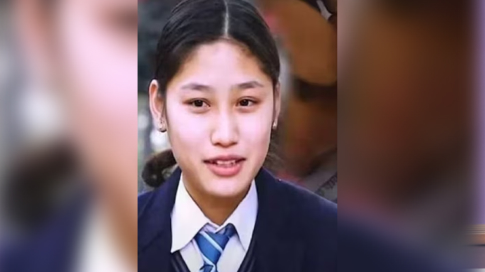 Meet Girl With The World’s Most Beautiful Handwriting