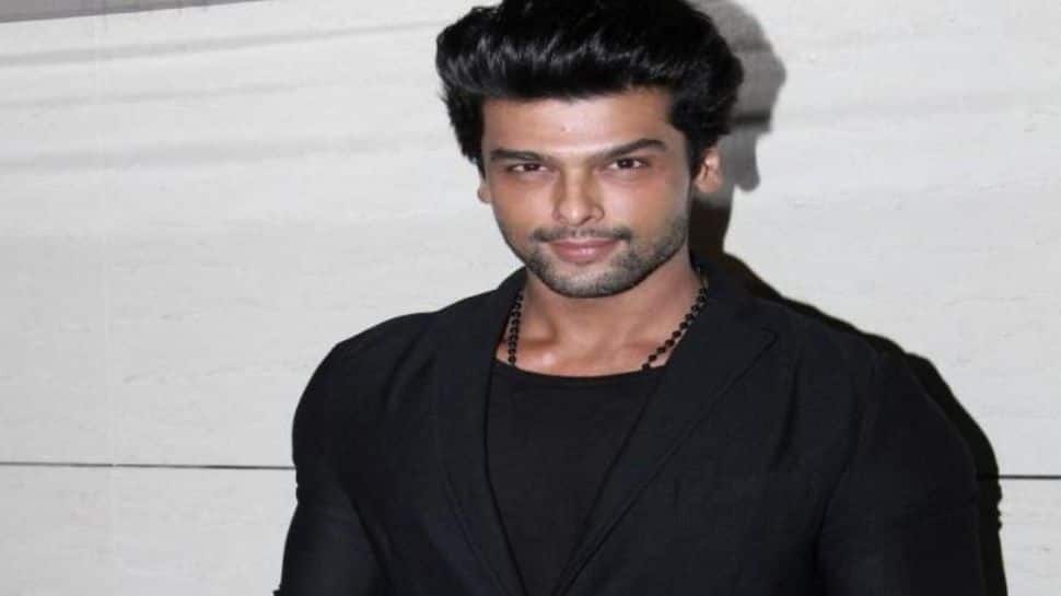 'Crossing Personal Boundaries...': Kushal Tandon Urges Privacy After Fan Intrudes Home