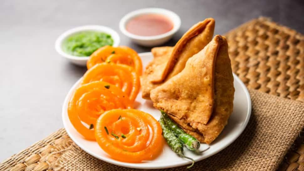 Samosas, Jalebis Join Cigarettes On Health Alert List - Govt To Launch Food Warning Campaign