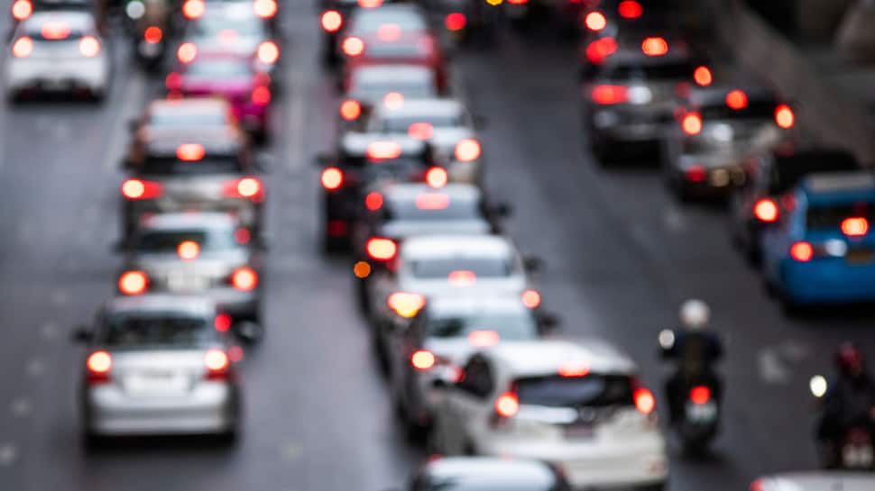 `Time To Leave`: Man`s Tale Of Traffic Woe Goes Viral, Chooses Hyderabad Over Bengaluru?