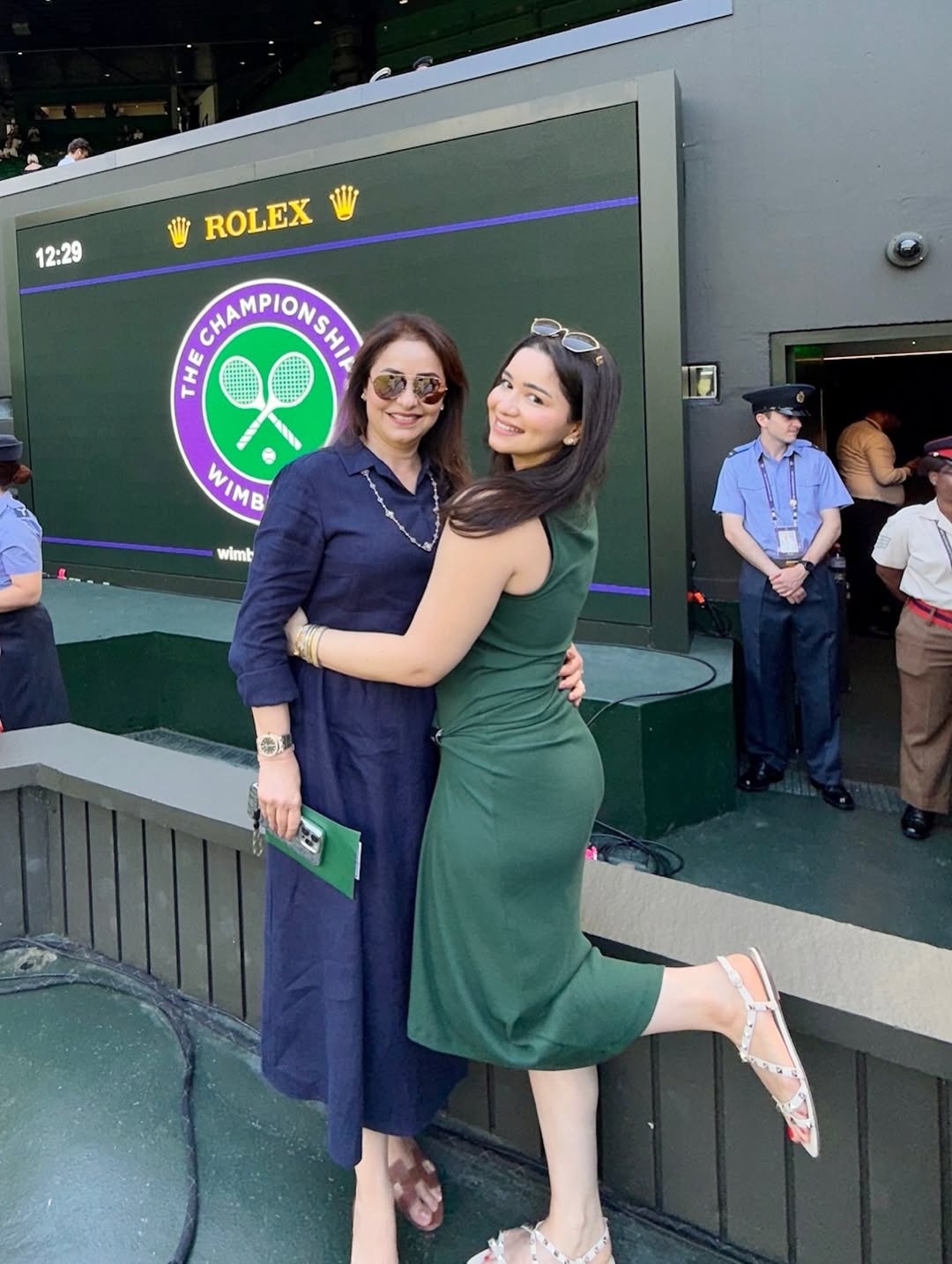 2. Chic Green Dress That Won Fashion Headlines