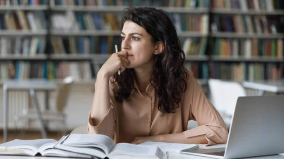 Choosing A Career? Avoid These 5 Habits That Can Lead To Regret And Unhappiness Choosing A Career? Avoid These 5 Habits That Can Lead To Regret And Unhappiness