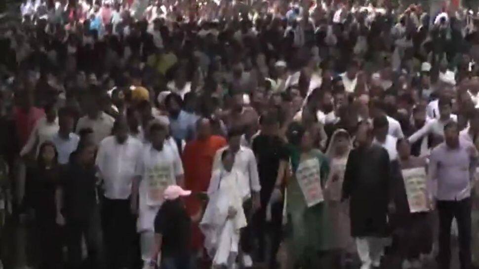 Mamata Banerjee Leads Protest Rally Against Detention Of Bengal Migrant Workers