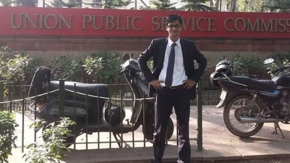 Ahsan Raksha Driver Meet Ansar Shaikh: Son Of Auto Rickshaw Driver Who Cleared UPSC CSE At ...