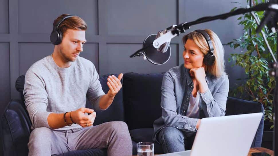 Podcaster/ Interviewer