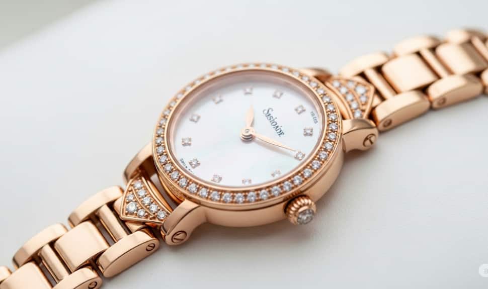 Timeless Glam: 4 Elegant Women’s Watches for Every Occasion on Zalora