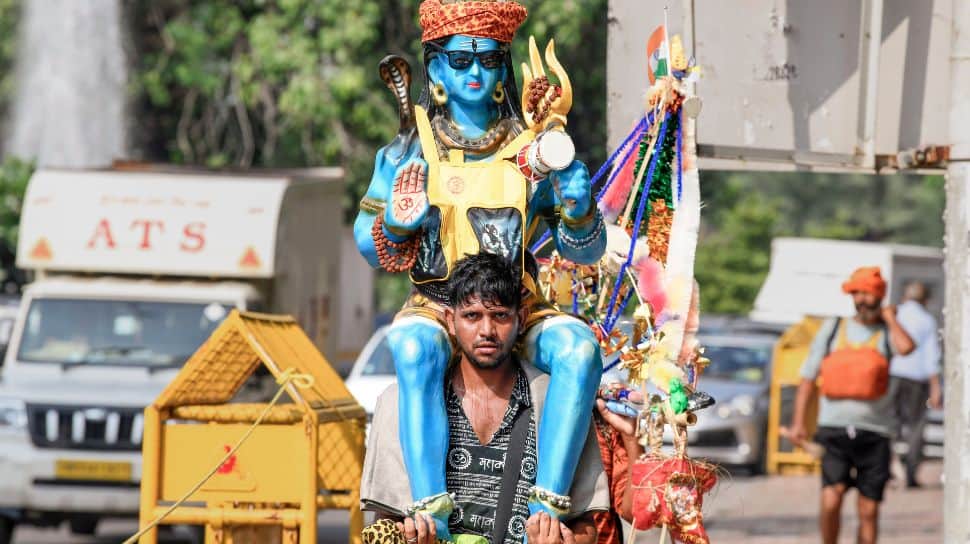 Politics Over Faith? Ex-SP MP Says Leaders Exploiting Shiva Devotion for Electoral Advantage