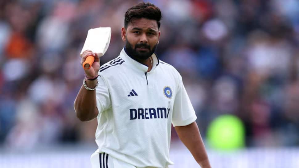 Rishabh Pant - 425 Runs