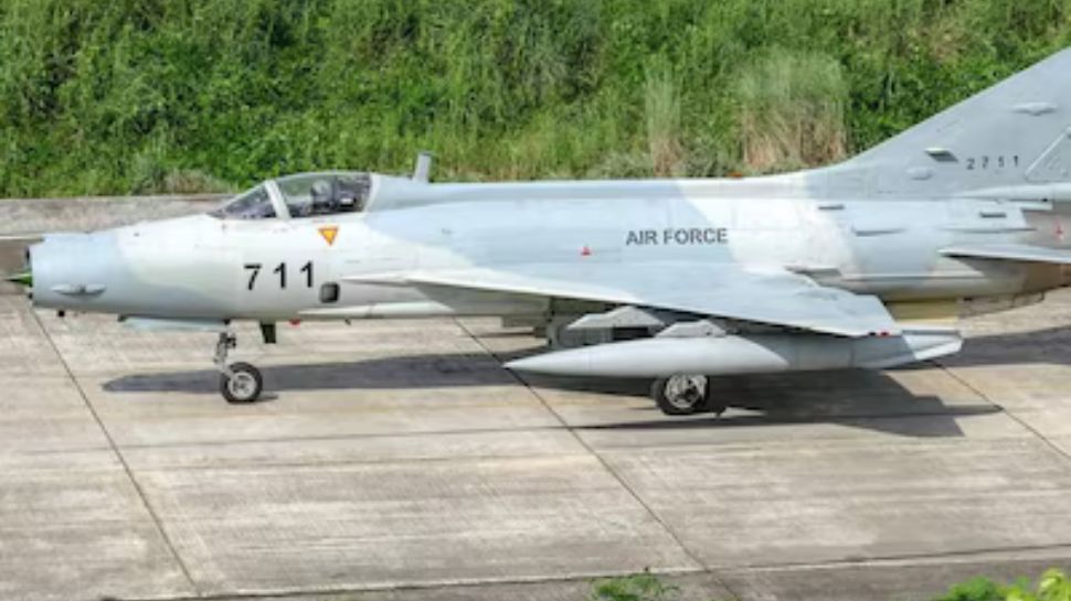 F7 Fighter Rockets How Dangerous Is F-7 That Crashed In Bangladesh? China-Made Jet Hits ...