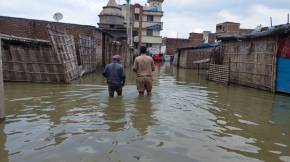 Bihar Flood Chaos: Homes Sunk, Roads Blocked, Daily Life Paralyzed