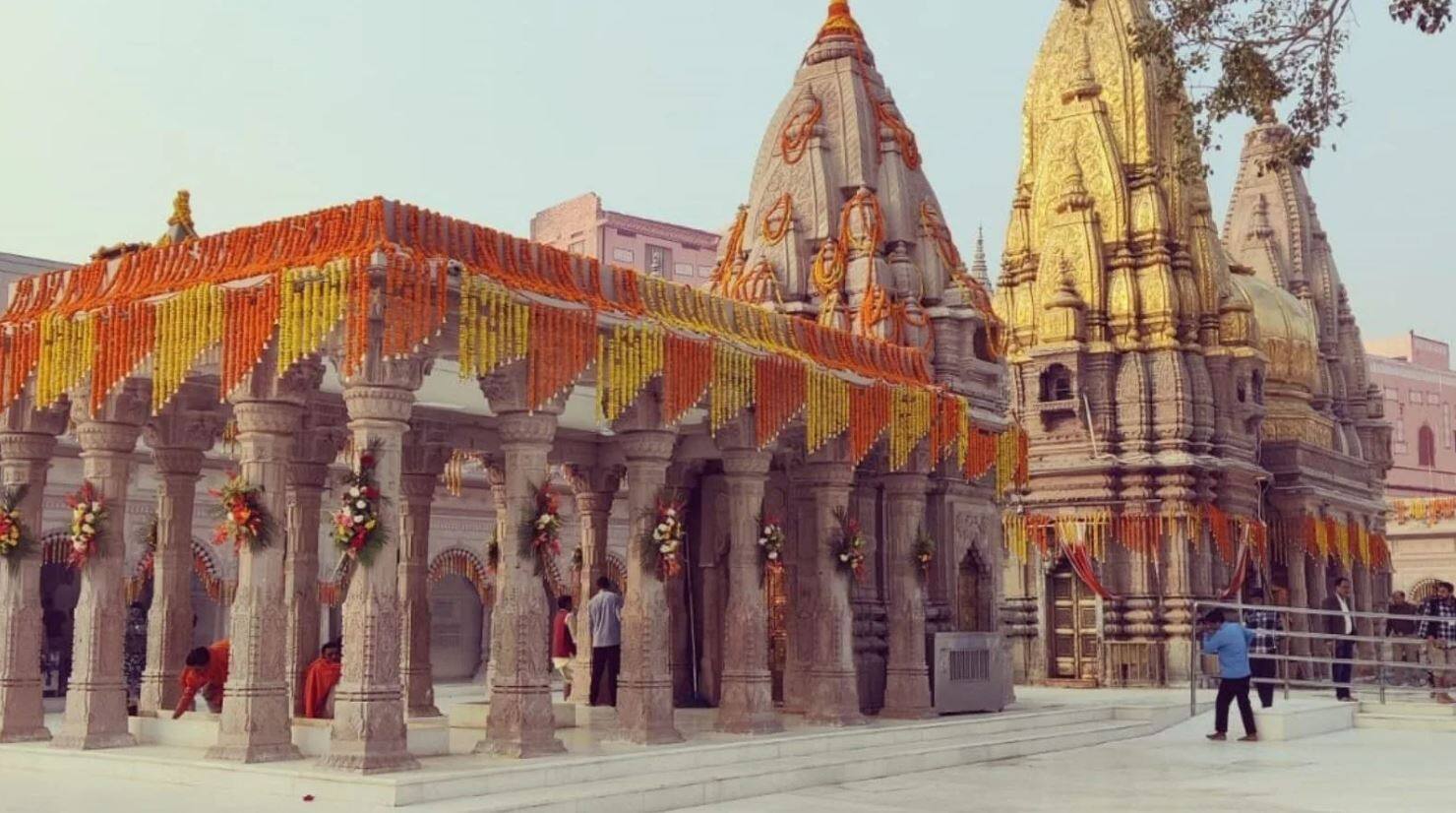 Kashi Vishwanath Temple, Varanasi (Uttar Pradesh) Top Shiva Temples in India, Jyotirlinga Temples, Spiritual Places for Shivratri, Lord Shiva Pilgrima