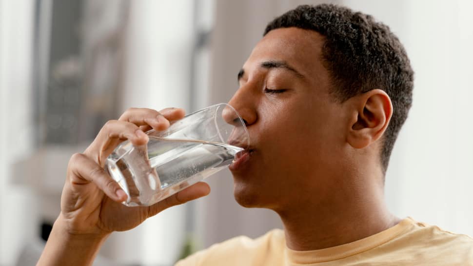 Flooding Your Stomach With Water Flooding Your Stomach With Water