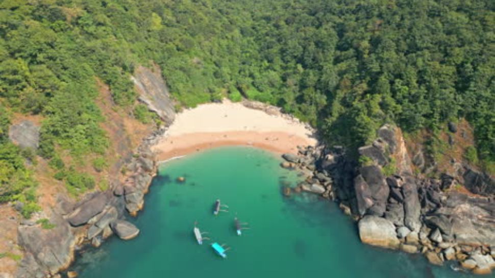 Butterfly Beach, Goa – A Secret Cove Surrounded by Nature