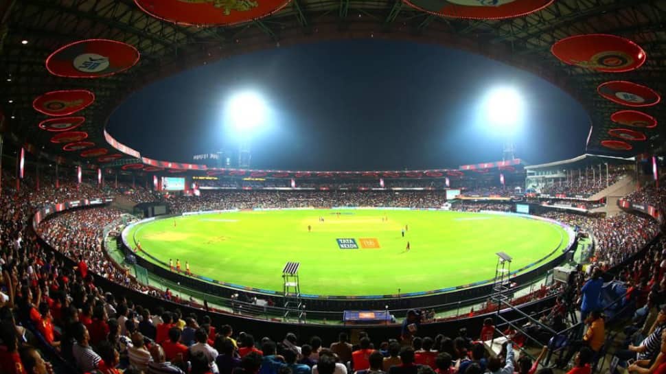 बेंगलुरु के चिन्नास्वामी स्टेडियम ने एक नश्वर भगदड़ के बाद बड़ी बैठकों के लिए ‘असुरक्षित’ घोषित किया; उसकी वजह यहाँ है