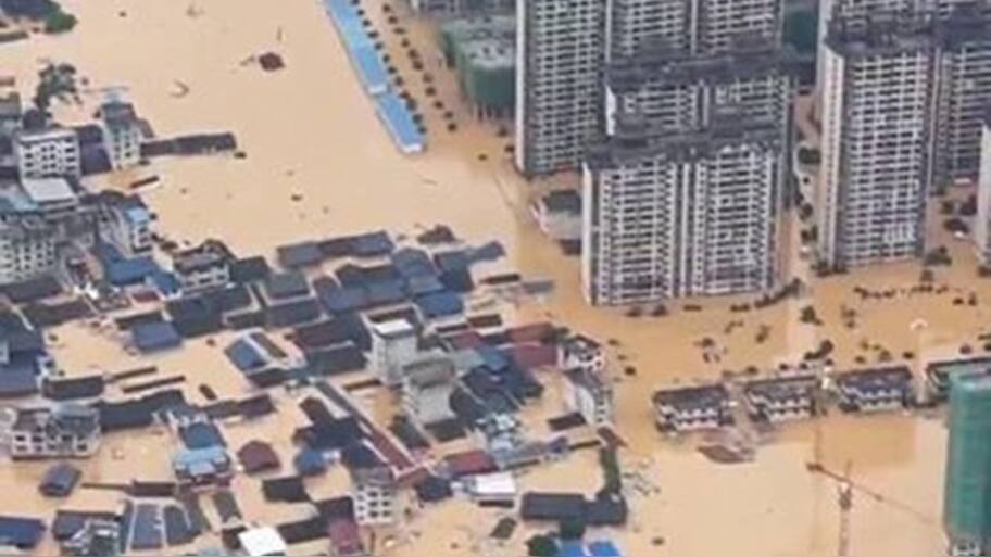 38 Killed, Trains Suspended As Heavy Rain Lashes China | World News ...