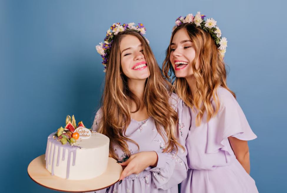 Friendship Day 2025 desserts, easy cake recipes for Friendship Day, best desserts to surprise friend