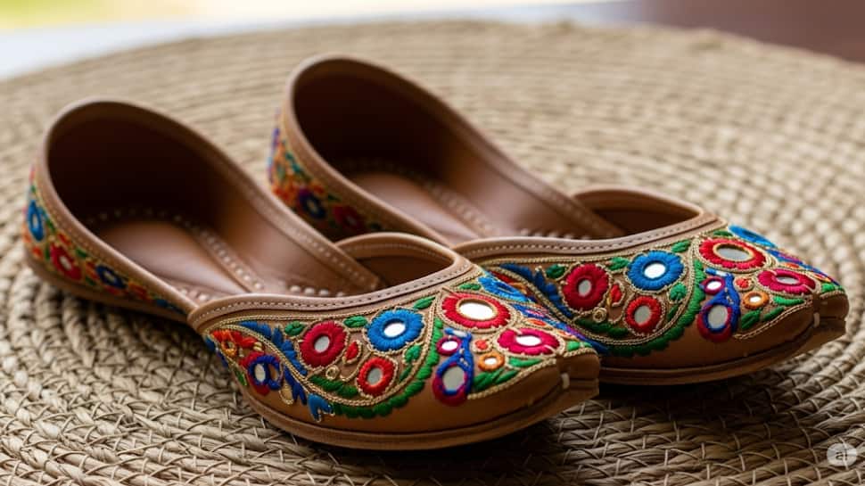 Grab Now – Must‑Have Ethnic Juttis &amp; Flats at Amazon Great Freedom Festival (Starts 31st July 2025)