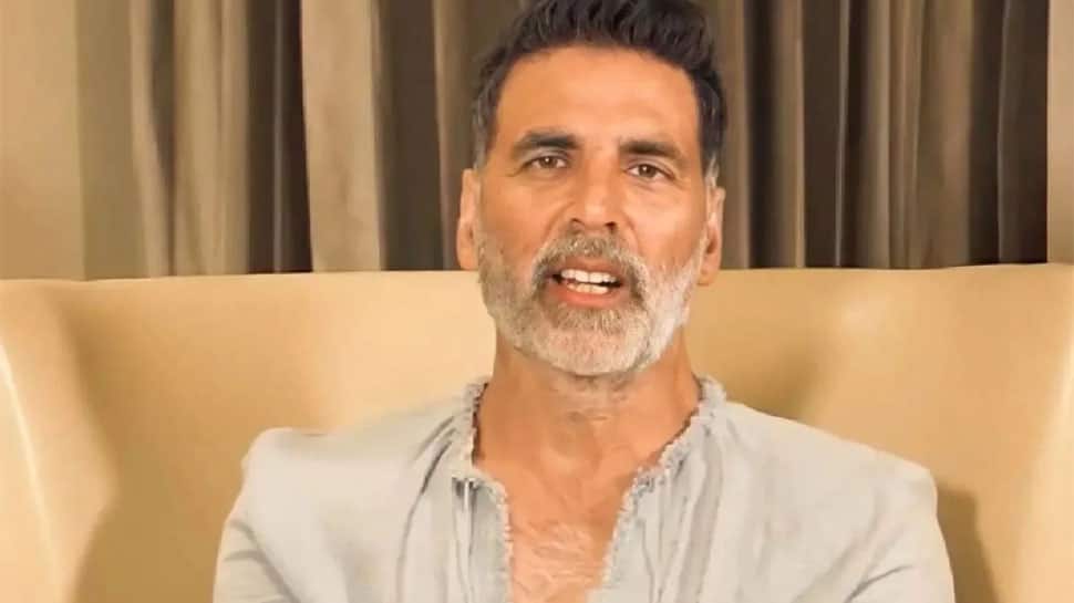 Akshay Kumar Steps Out In Salt And Pepper Look, Touches Base In Mumbai After London Vacay!