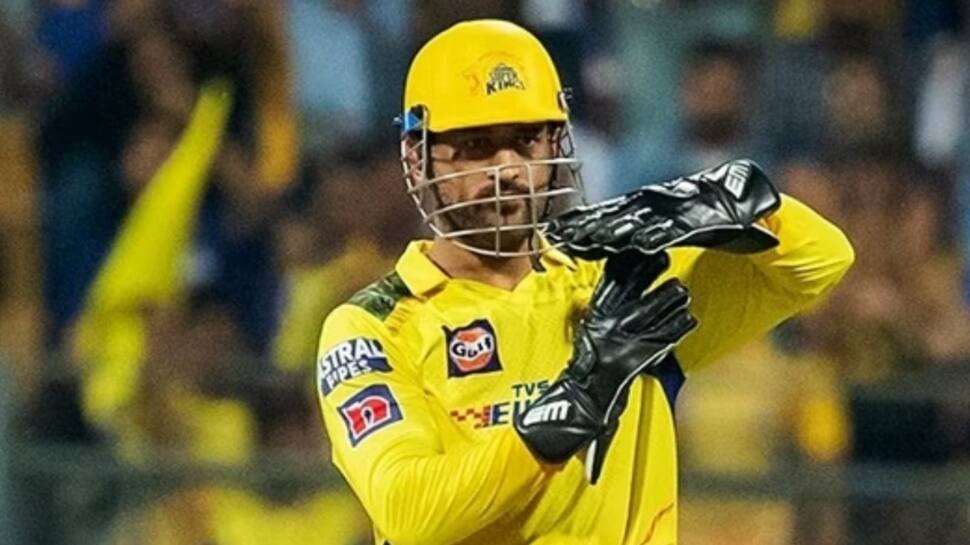  MS Dhoni’s Era Nears End; CSK Searching for a Wicketkeeping Leader