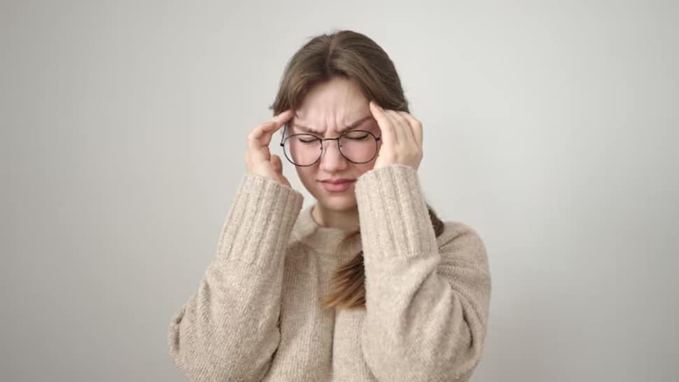 Silent Migraines: Know the 10 Signs Beyond Headaches That Can Affect You