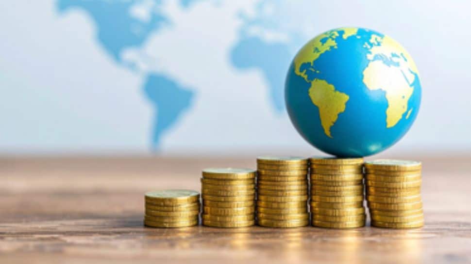 Hybrid Funds’ AUM On India Surge Led By Arbitrage, Multi-Asset Allocation Funds | Economy News  zeenews.india.com