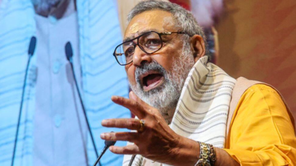 Rahul Gandhi Acts Like Madman, Wants Votes Of Bangladeshi Infiltrators, Says Giriraj Singh
