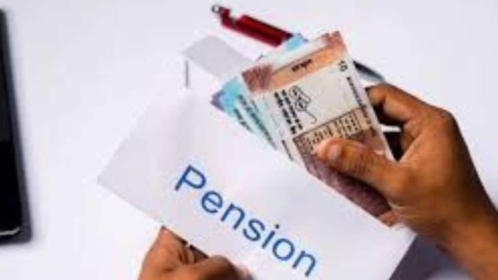 This State Transfers Rs 1,100 To Over 1 Crore People—Eligibility Details Inside! | Personal Finance News  zeenews.india.com