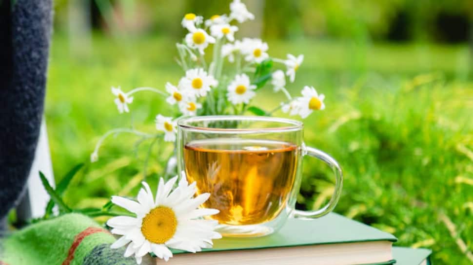 Chamomile Tea: 5 Daily Benefits for Sleep, Digestion, Immunity & Skin