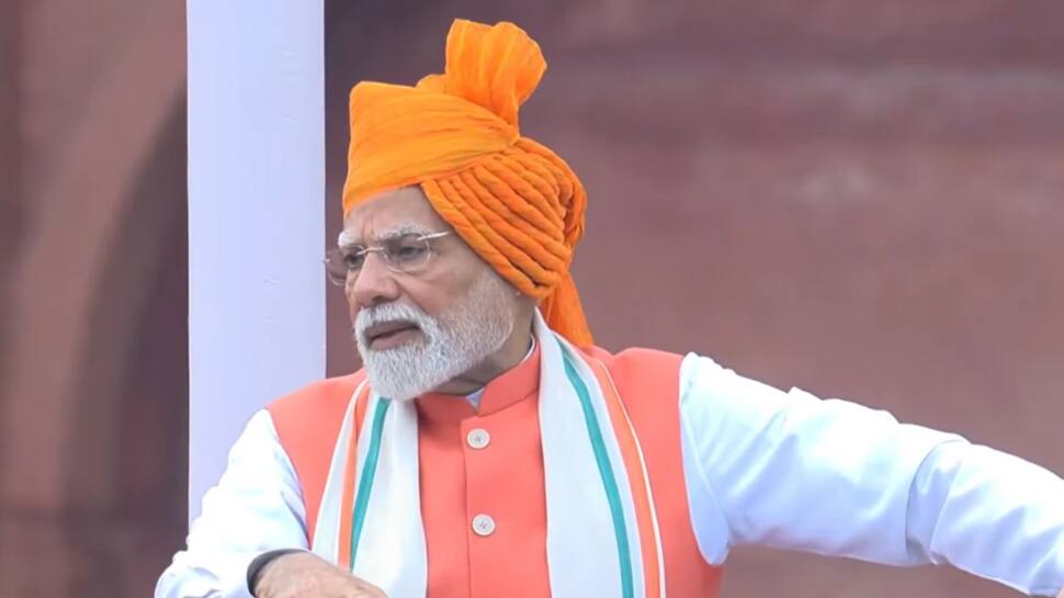 PM Modi Warns Against Pakistan`s Nuclear Blackmail On I-Day; Says Blood And Water Will Not Flow Together