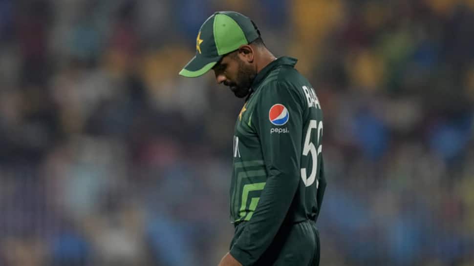 बाबर आज़म पाकिस्तान एशिया कप टीम से बाहर थे, क्योंकि मुख्य कोच यह कारण देता है