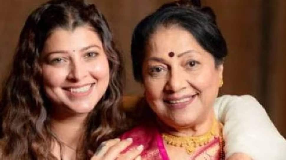 Veteran Marathi Actress Jyoti Chandekar Dies At 69, Daughter Tejaswini Pandit Pays Tribute
