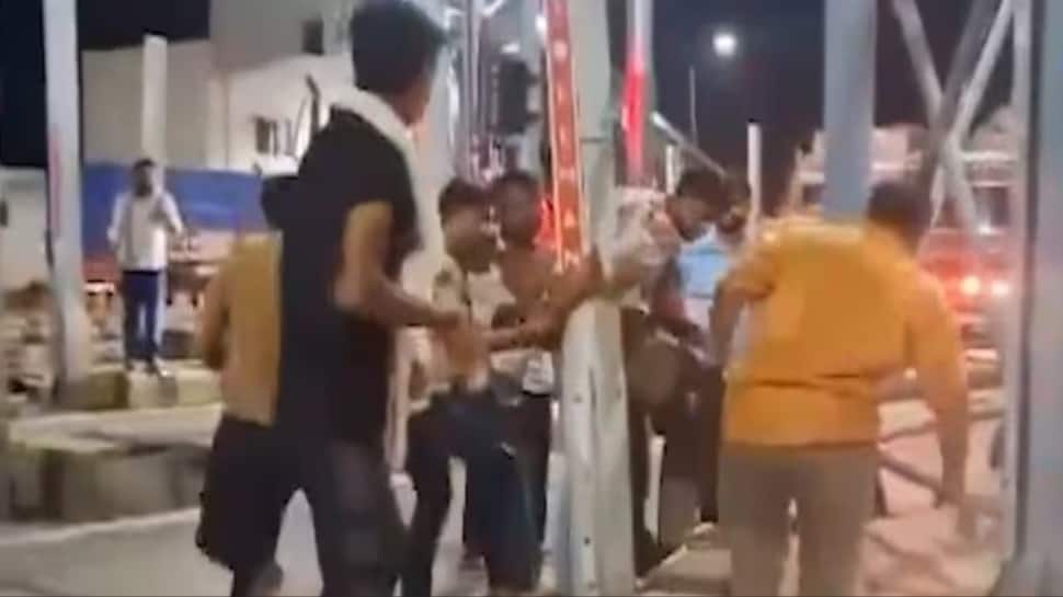 Viral Video: Army Jawan Assaulted By Toll Staff At Meerut`s Bhuni Plaza; Police Probe Launched | WATCH