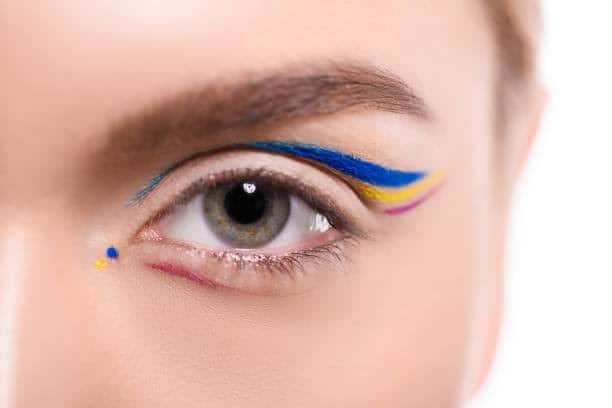 Graphic Eyeliner for Bold and Creative Eye Looks Graphic Eyeliner for Bold and Creative Eye Looks