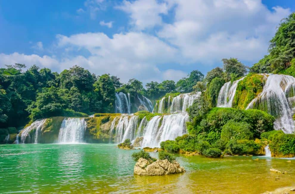 travel 2025, sci-fi travel destinations, surreal places on earth, must visit places in a lifetime, o