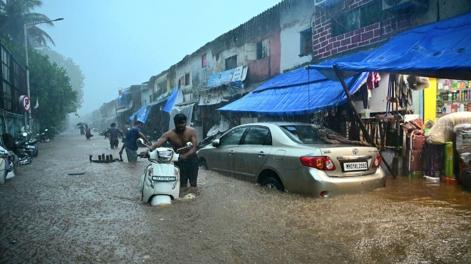 Is Mumbai Drowning? Red Alert Declared Amidst Relentless Downpour, Know 3.75m High Tides Timings