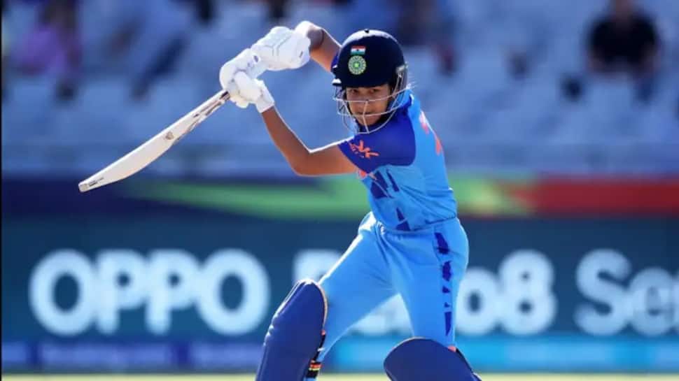 Yastika Bhatia (Wicketkeeper) Yastika Bhatia (Wicketkeeper)