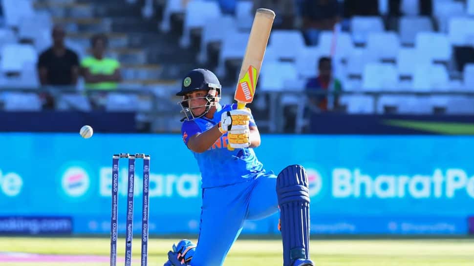 Richa Ghosh (Wicketkeeper) Richa Ghosh (Wicketkeeper)