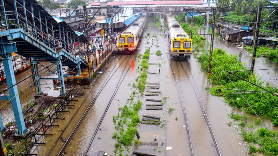 Mumbai Rains: 17 Western Railway Trains Cancelled Amidst Heavy downpour; Check Latest Local Delays Here