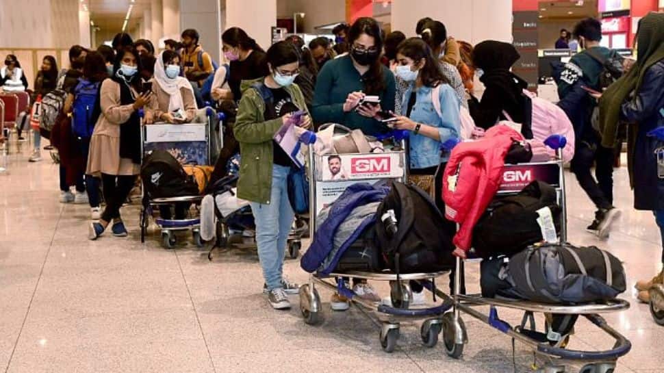 Canada Wins The Race: Why Indian Students Are Turning Away From The US In 2025