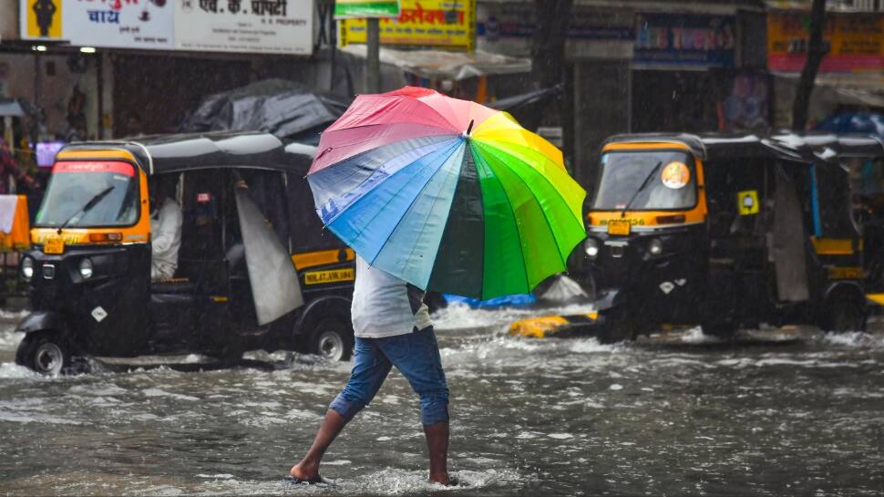 Mumbai`s Red Alert: Employee`s Viral `Not Possible` Reply To Boss During Heavy Rain Wins Online Applause