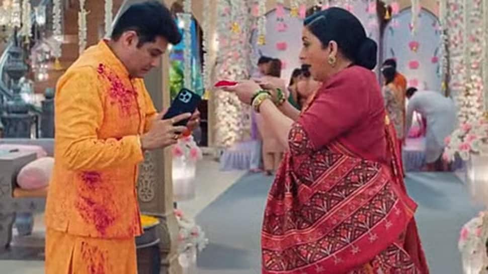 Kyunki Saas Bhi Kabhi Bahu Thi 2: Smriti Irani, Amar Upadhyay Recreate Viral Tulsi-Mihir Iconic Scene After 2 Decades