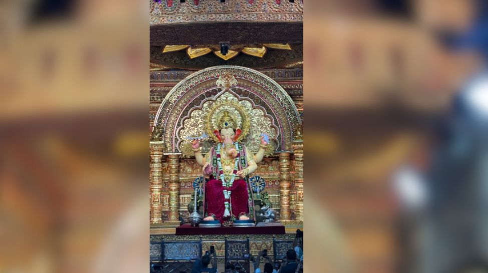 Lalbaugcha Raja 2025 First Look Revealed- GOOSEBUMPS Guaranteed! Watch ...