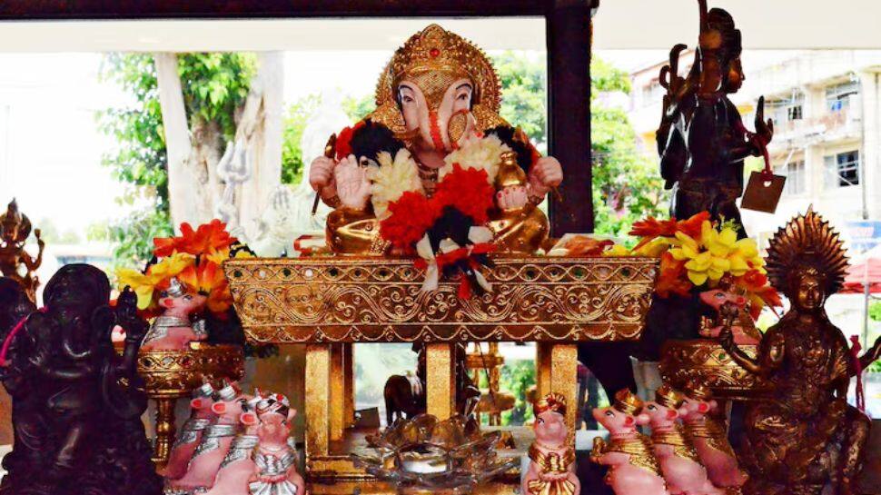 Themed Mandap with Creative Props Themed Mandap with Creative Props