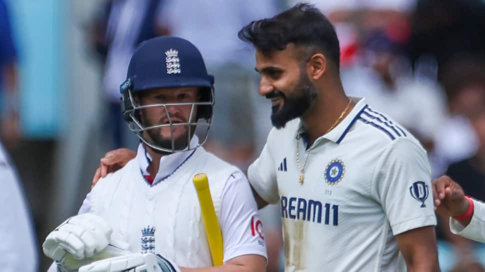 कई बार उन्होंने मुझे बताया कि: आकाश डीप ओवल टेस्ट में बेन डकेट के लिए अपनी विवादास्पद विदाई में एक महान रहस्योद्घाटन करता है