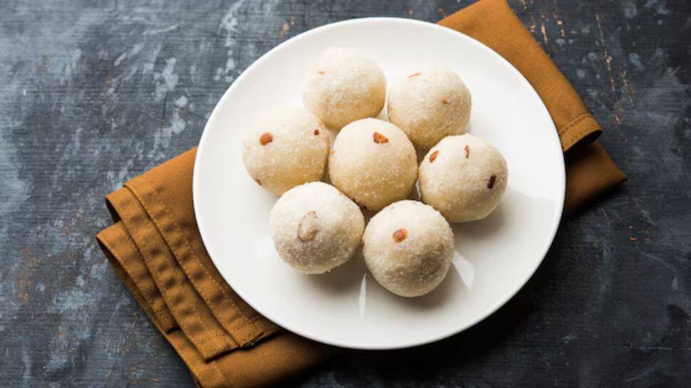Rava Ladoo – Quick and Flavoursome Treat Rava Ladoo – Quick and Flavoursome Treat