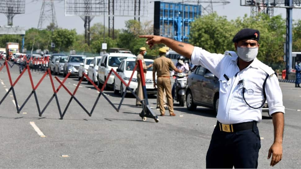 6 km In 3 Minutes: How Noida Traffic Police`s `Green Corridor` Saved Two Lives In Record Time | VIDEO
