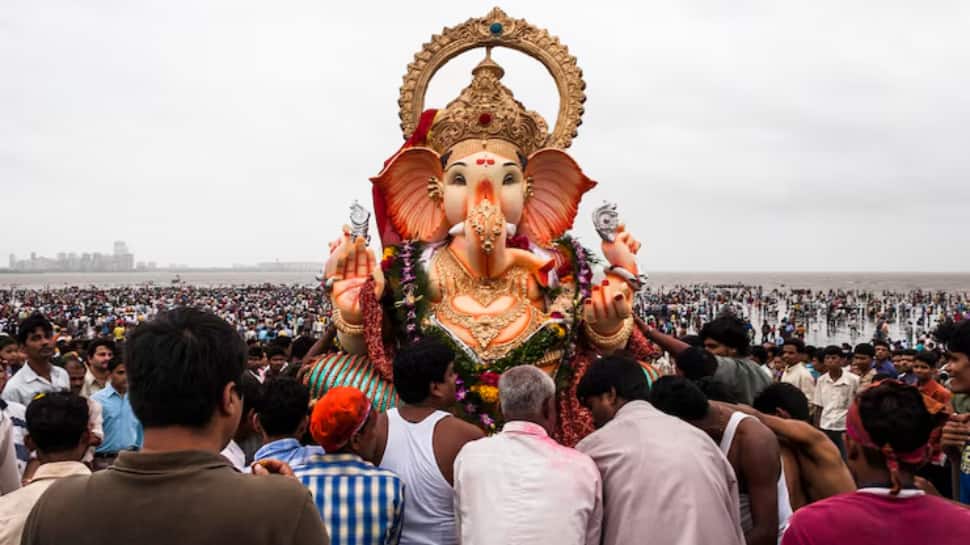 Ganesh Chaturthi 2025: How To Perform 5th Day Ganesh Visarjan – Muhurat Timings, Step-By-Step Rituals, And Devotional Instructions