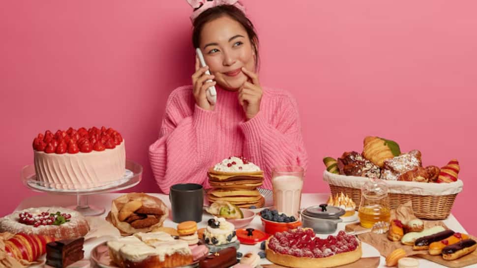 7 Genius Hacks To Control Sugar Cravings Before They Control You